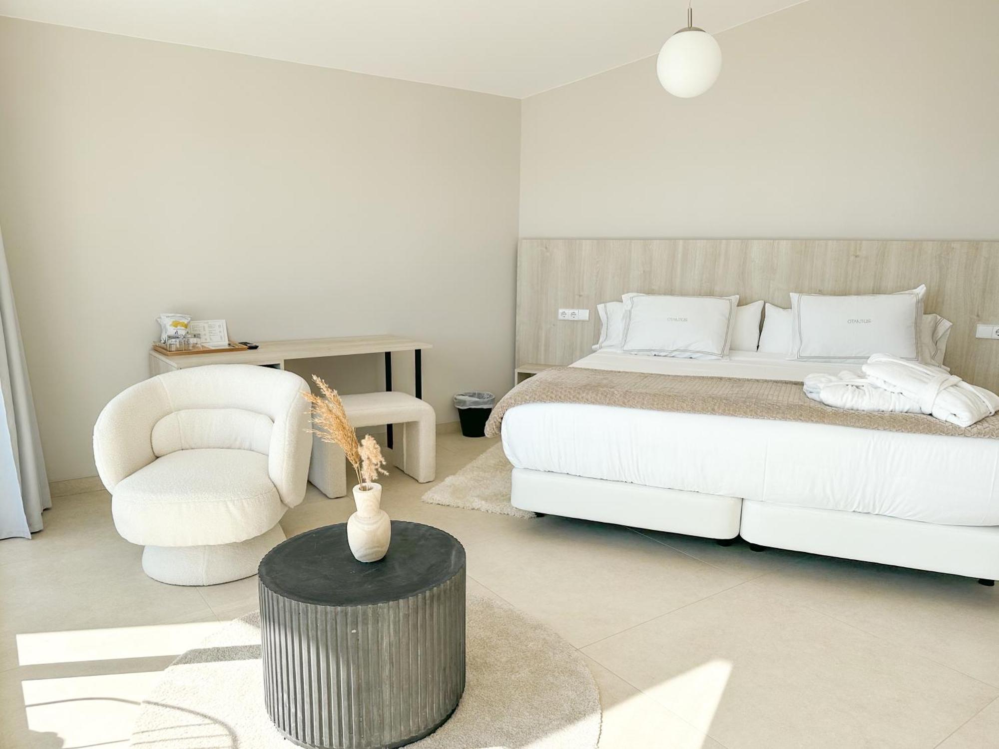 Otantus Hotel ムロス エクステリア 写真